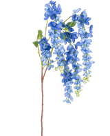 En enkelt 115 cm kunstig Wisteria-stængel med levende blåregnblomster og grønne blade på en lang, slank brun stilk, isoleret på en hvid baggrund.