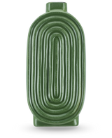 Vasen Breaths 24 cm grøn har en oval, ribbet form og en lille åbning i toppen, ideel som en keramisk vase til kunstige blomster. Står oprejst på en lys baggrund.