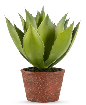 Den kunstige planteagave 25 cm har tykke, spidse grønne blade i en rødbrun krukke med tekstur, mod en almindelig hvid baggrund.