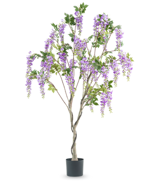 Artificial Wisteria 180 cm-planten har en snoet stamme med naturtro klaser af lilla blomster og grønne blade mod en hvid baggrund.