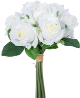 Den Kunstige Rose Bouquet 7 Roses Real Touch White 30 cm har en buket af hvide kunstige roser med grønne blade, stænglerne bundet af et brunt gummibånd, afbildet mod en almindelig hvid baggrund.