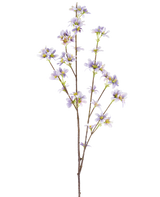 En "kunstig blomstergren 112 cm lilla" med en blomstrende gren med sarte lavendellilla blomster og gule centre på slanke brune stængler, afbildet på en hvid baggrund.