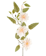 En detaljeret Kunstig Blomsterklematis på 81 cm i farven 'gammel creme' består af tre lyserøde blomster, forskellige grønne blade og nogle knopper, mod en almindelig hvid baggrund.
