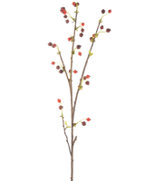 Den kunstige blomst hyben 112 cm rød har en enkelt brun gren med små røde og mørke lilla bær og et par lysegrønne blade, mod en almindelig hvid baggrund.
