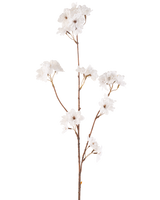 Artificial Flower Cherry Blossom 85 cm cremen har en slank brun stilk med flere grene, der holder bundter af sarte creme kunstige kirsebærblomster, alt sammen mod en almindelig hvid baggrund.