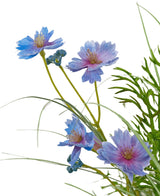 Kunstgræs lilla Gesang Blomsterløggræspotte på 90cm med sarte lilla og blå blomster med gule centre og slanke grønne stængler, omgivet af fine grønne blade. Brandhæmmende, ideel mod en hvid baggrund.