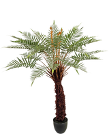 Den kunstige plante Dicksonia 127 cm er en høj bregne i potte med en brun, struktureret stamme og lange, buede grønne blade mod en hvid baggrund.