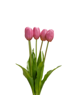 Artificial Tulip Bouquet Real Touch Purple 40 cm har fire lilla tulipaner med realistiske grønne blade og stængler, som står oprejst mod en almindelig hvid baggrund.