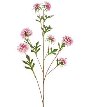 De Kunstbloem Korenbloem 112 cm roze heeft een lange steel met groene bladeren en verschillende roze, pluizige, dahlia-achtige bloemen tegen een witte achtergrond.