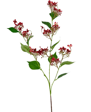 Den Kunstige Blomst Vild Hortensia 86 cm rød har en høj stilk med klaser af små, mørkerøde blomster og flere grønne blade, afbildet på en hvid baggrund.