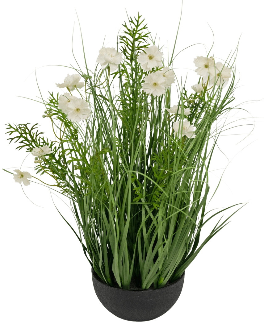 Den hvide Gesang Flower løggræspotte med kunstgræs (56 cm, brandhæmmende) har høje, græslignende grønne blade og sarte hvide blomster i en sort potte for et frodigt, naturligt udseende.