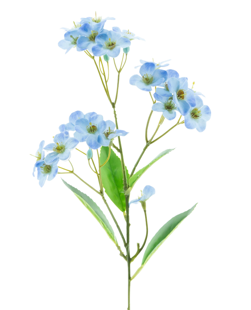 En kunstig blomsterorkidé Real Touch Blue 50 cm med bundter af sarte lyseblå blomster og nogle grønne blade står mod en almindelig hvid baggrund.