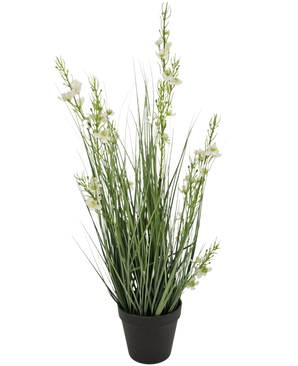 Kunstgræs Hirse Løg græspotte 65 cm brandhæmmende har høje, slanke grønne græslignende blade og flere stængler med små hvide blomster i en sort potte, mod en almindelig hvid baggrund.