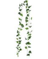 To lange Artificial Ivy Garland 180 cm grøn/hvide tråde af kunstig efeu hænger lodret mod en almindelig hvid baggrund.